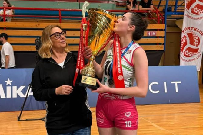 Svetlana Danilović i Sonja Danilović Svetlana Danilović i Sonja Danilović