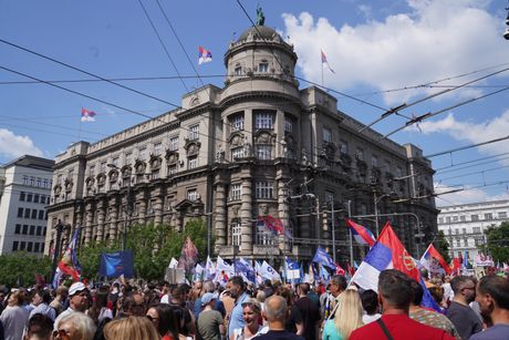 Vlada Srbije, studenti, skindikati, protest