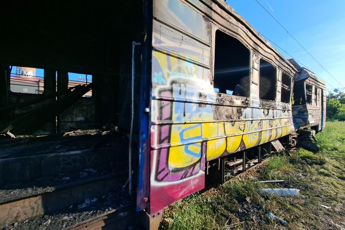 Izgoreli vagon, Pančevački most Izgoreli vagon, Pančevački most