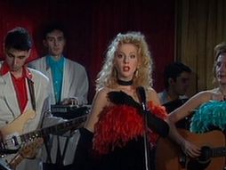 Ivana Mihić, serija Srećni ljudi, Leontina Vukomanović