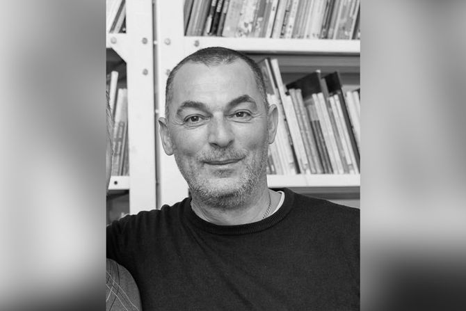 Vladimir Izljamović Vladimir Izljamović
