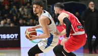 Uroš Trifunović igra košarku života, ali nije mogao protiv Dejana Radonjića