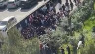 Pojavio se snimak haosa! Pogledajte masovnu tuču huligana Hajduka i Dinama, letele pesnice na sve strane