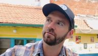 Amerikanac zaljubljen u mućkalicu, veren Srpkinjom, a od padeža odustao! Ovakav opis Srbije sigurno niste čuli