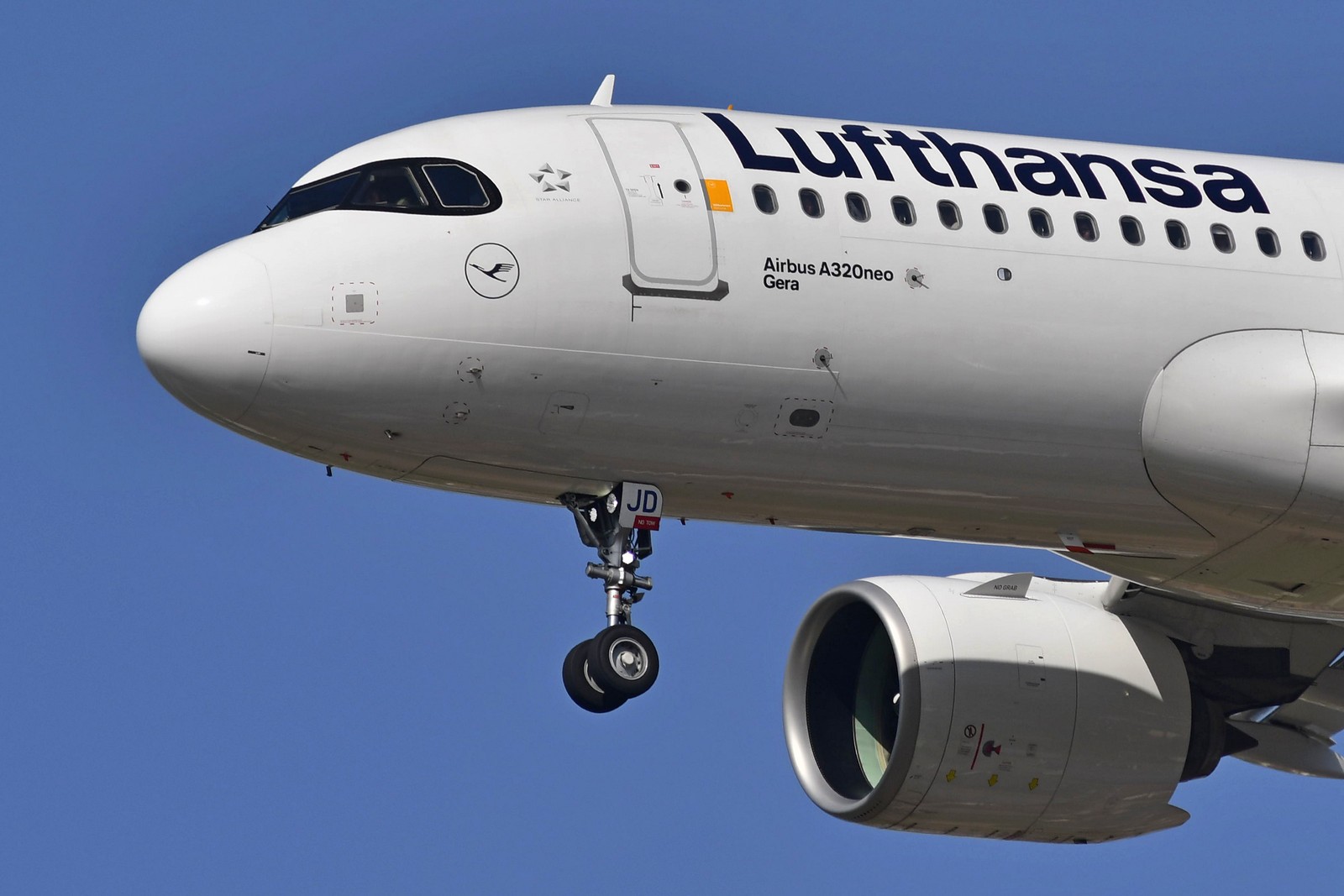 Lufthansa tvrdi da Evropa neće ostati bez avionskog goriva ovog leta