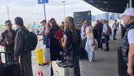 Delegacija RTS na aerodromu, Princ od Vranje odlazi iz Srbije: Ogrnuo srpsku zastavu, nikad srećniji