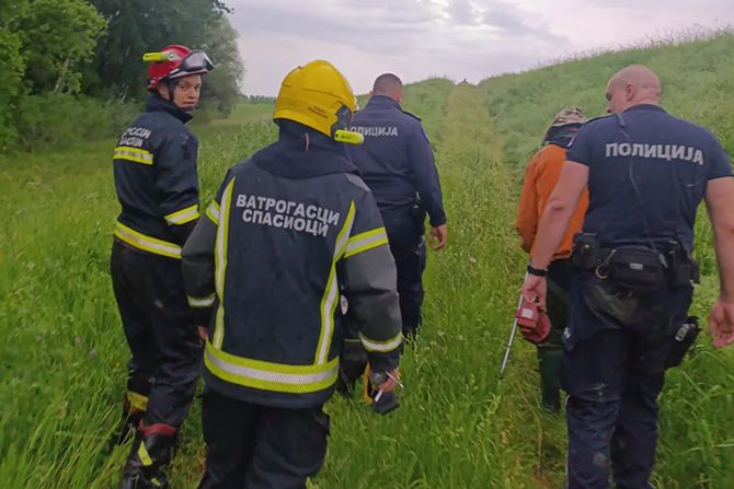 Tisa, vatrogasci spasioci, potraga