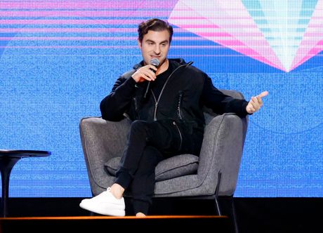 Brian Chesky, Brajan Česki Brian Chesky, Brajan Česki