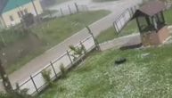 Zastrašujući snimci širom zemlje! Nevreme tutnji Srbijom, vetar i grad veličine jajeta prave haos: "Led ubija"