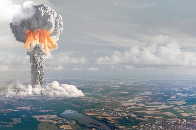 Nuklearna atomska eksplozija nuklearni atomski rat Nuklearna atomska eksplozija nuklearni atomski rat