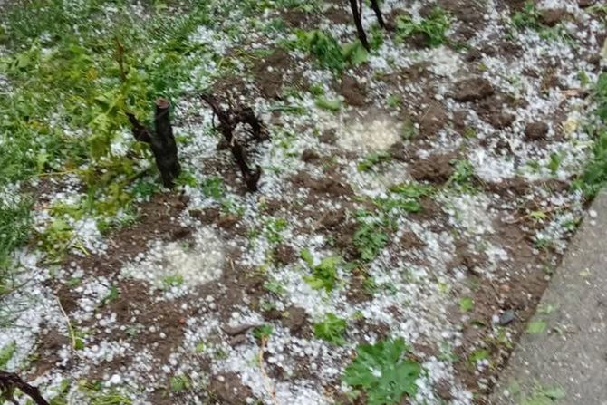 Topola nevreme grad Topola nevreme grad
