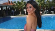 Anastasija Ražnatović blista i oduzima dah u haljini bez brushaltera: Ovako je dočekala goste u Sevilji