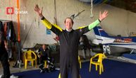 Kad srce ima krila: Radiša (75) proslavio zlatnu svadbu skokom sa 3.000 metara, ženi poručio "skakaćeš i ti"