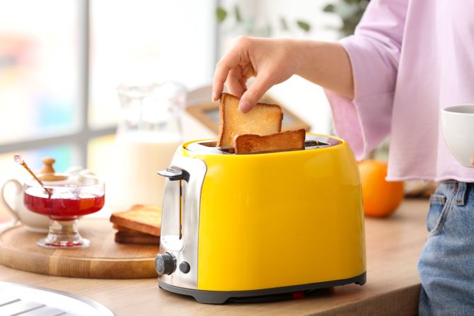 tost hleb, tostirani hleb, toster, doručak, hleb za doručak tost hleb, tostirani hleb, toster, doručak, hleb za doručak