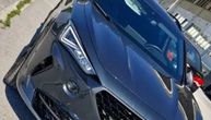"Mom dečku su na automobilu urezali kukasti krst": Besna devojka odmah slučaj prijavila policiji