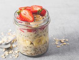 Prekonoćna ovsena kaša