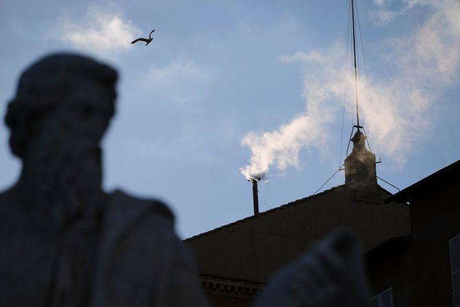 Vatikan konklava papa izbor beli dim Vatikan konklava papa izbor beli dim