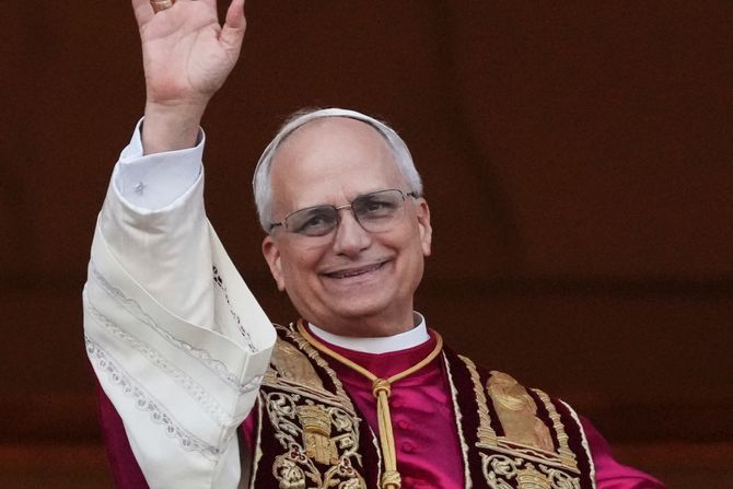 Vatikan novi papa Leo Leone XIV vernici Vatikan novi papa Leo Leone XIV vernici
