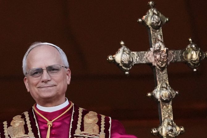 Vatikan novi papa Leo Leone XIV vernici Vatikan novi papa Leo Leone XIV vernici