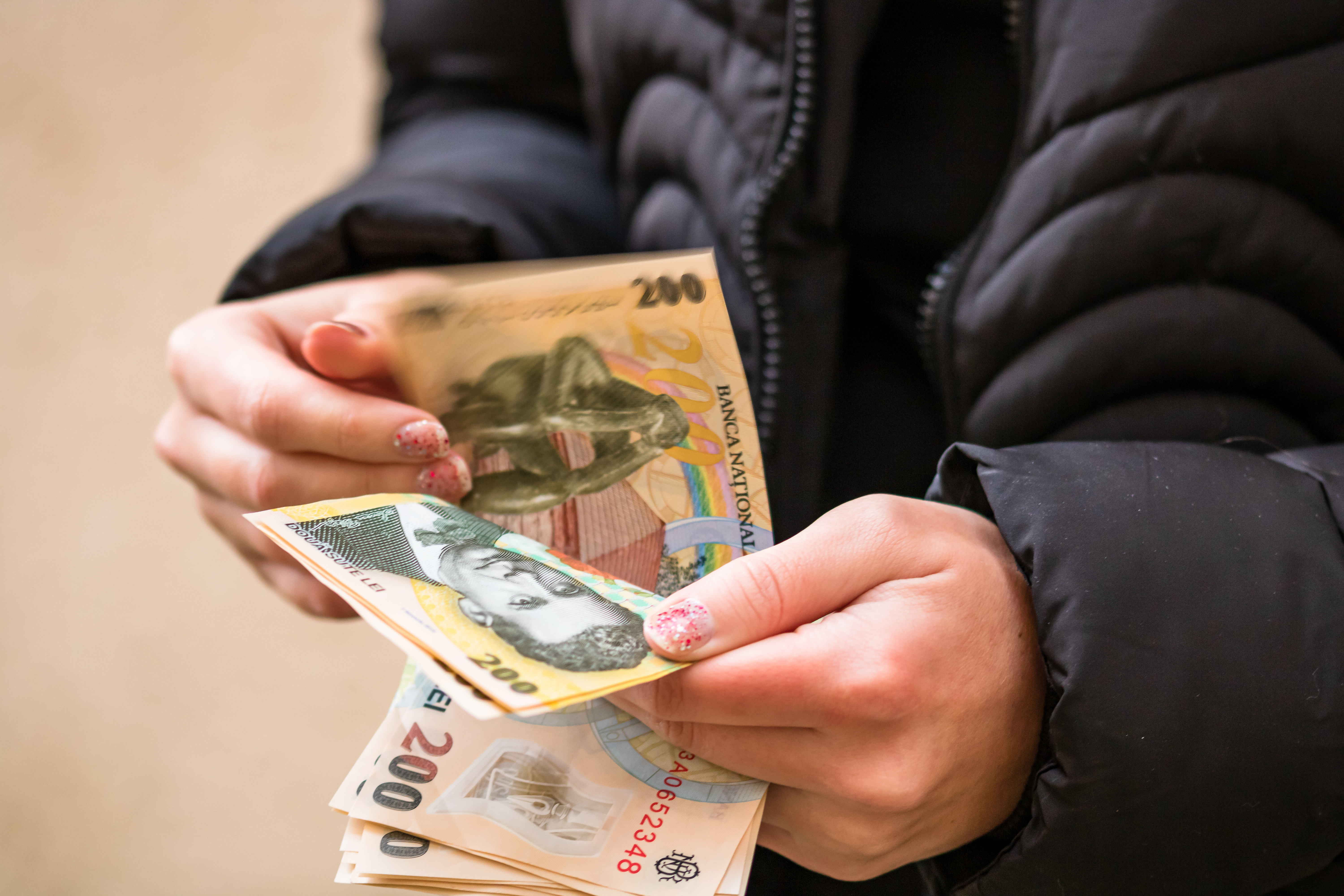 Fiskalne reforme u Rumuniji pod znakom pitanja nakon pada vlade Ilije Boložana
