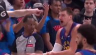 Nikola Jokić u neverici urlao na sudije, arbitri mu zbog ovog poteza poništili koš