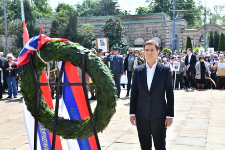 ana brnabić, venac, spomen groblje oslobodilaca beograda ana brnabić, venac, spomen groblje oslobodilaca beograda