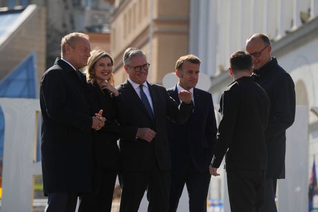 Fridrih Merc Emanuel Makron Kir Starmer Volodimir Zelenski Fridrih Merc Emanuel Makron Kir Starmer Volodimir Zelenski