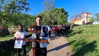 Tijana, carice! Najbolja srpska odbojkašica oduševila meštane Bileće, krenula je na hodočašće do Ostroga