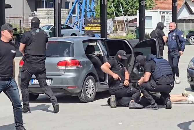 Hapšenje u Novom Pazaru Hapšenje u Novom Pazaru