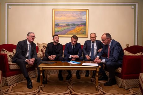 Kijev Ukrajina Makron Starmer Merc Tusk Zelenski Kijev Ukrajina Makron Starmer Merc Tusk Zelenski