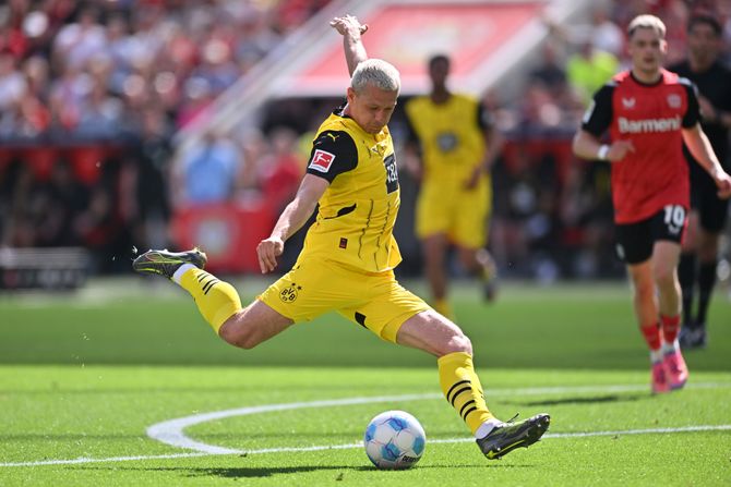 FK Bajer Leverkuzen - FK Borusija Dortmund FK Bajer Leverkuzen - FK Borusija Dortmund