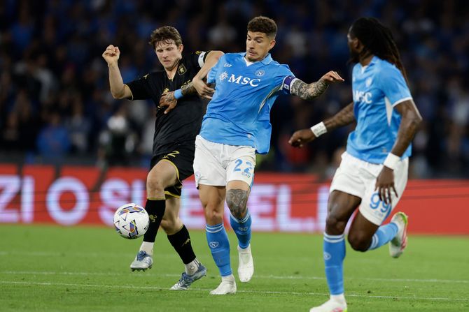 FK Napoli - FK Đenova FK Napoli - FK Đenova