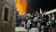Nestvarne slike sa Ostroga: Na hiljade vernika došlo da se pokloni Svetom Vasiliju, mnogi stigli peške i bosi