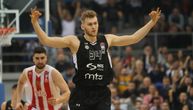 Doneo Partizanu trofej Kupa Koraća posle čuvenih bacanja, 6 godina kasnije najavio: "Oblačim crno-belo"