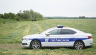Užas nadomak Beograda: Iz kanala izvučen auto, telo muškarca nađeno u njemu!