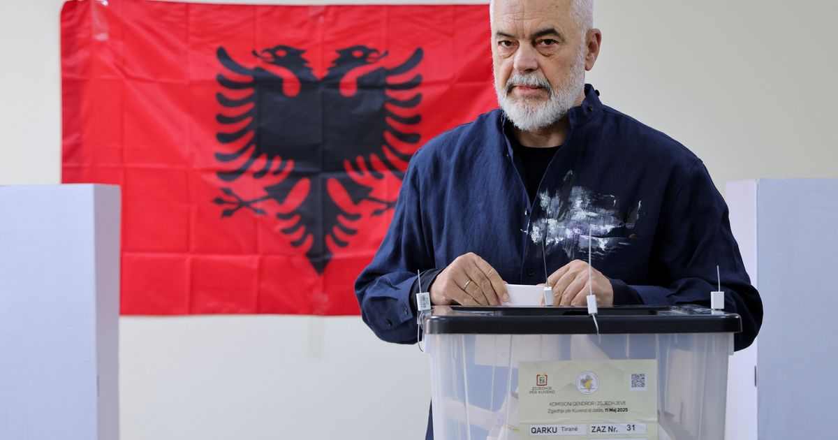 Dok mu zemlja gori, Edi Rama za sve krivi Iran i o