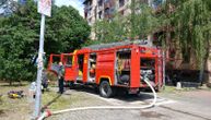 Ovo je mogući uzrok velikog požara na poslednjem spratu zgrade na Dorćolu: Telegraf na licu mesta