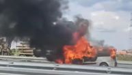 Buktinja progutala kombi na auto-putu kod Novog Sada: Vozilo nestalo za par minuta