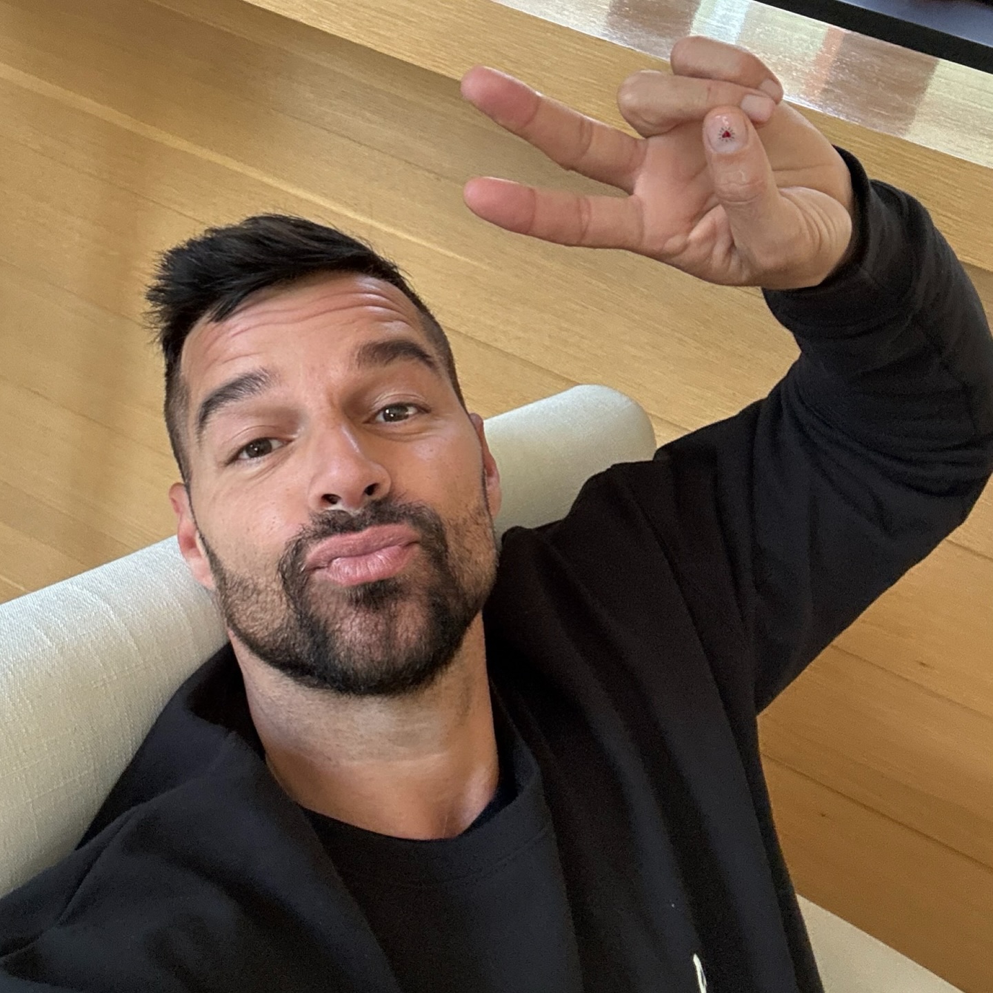 Riki Martin došao u Srbiju: Latino zvezda spremna za spektakl, fanovi u transu - usijale se mreže