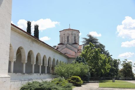 Beli Dvor, Turistička tura