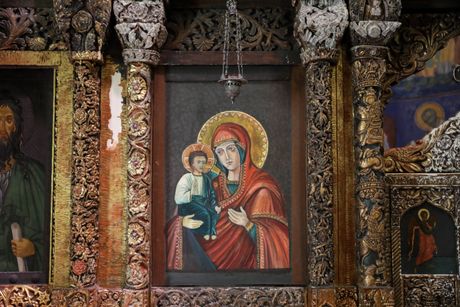 Beli Dvor, Turistička tura