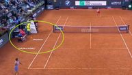 Ovakav as servis se retko viđa! Evo zašto je Sabalenka ostala u čudu, Kineskinji preostalo samo da se izvini