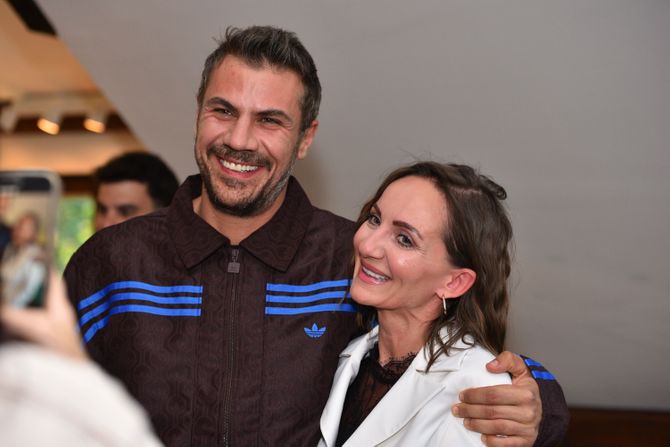Akis Petrecikis Akis Petrecikis