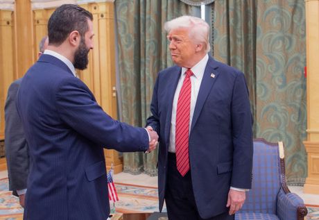 Donald Tramp Ahmad al-Šara predsednik Sirije Donald Tramp Ahmad al-Šara predsednik Sirije