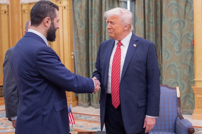 Donald Tramp Ahmad al-Šara predsednik Sirije Donald Tramp Ahmad al-Šara predsednik Sirije