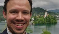 Opozicionar se popeo na krov Skupštine i pretio da će da skoči: Dramatičan snimak iz Slovenije