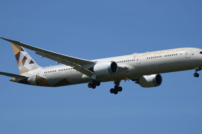 Etihad Airways