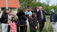 Vučević posetio porodicu sa osmoro dece u Kosjeriću: Obišao i radove na asfaltiranju puta Makovište - Drojići