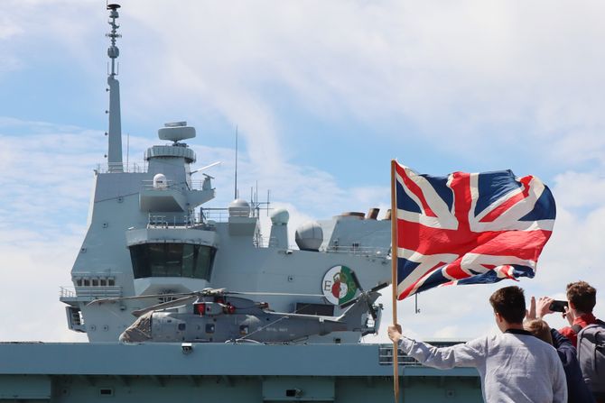 HMS Queen Elisabeth HMS Queen Elisabeth