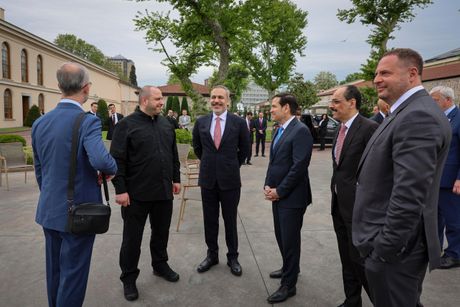 Ukrajina, delegacija u Istanbulu Ukrajina, delegacija u Istanbulu